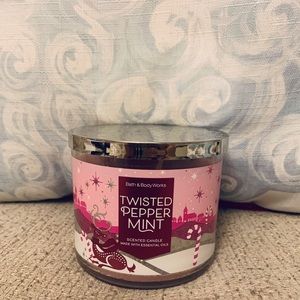 Twisted Peppermint Candle